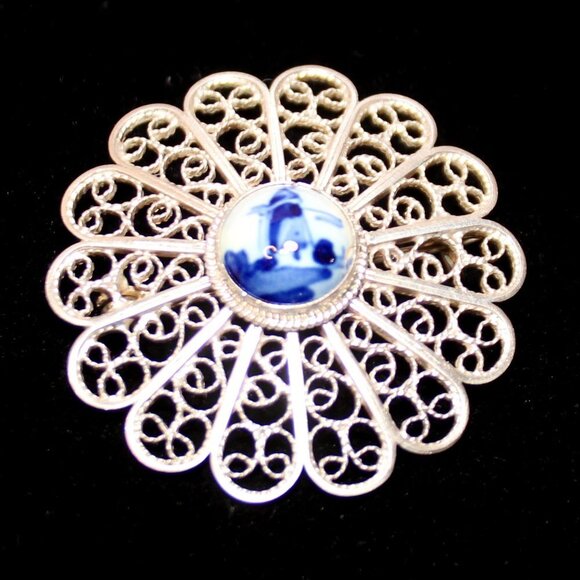 Vintage 925 Silver Delft Unsigned Porcelain Windmill Filigree Brooch Pin - Picture 3 of 8
